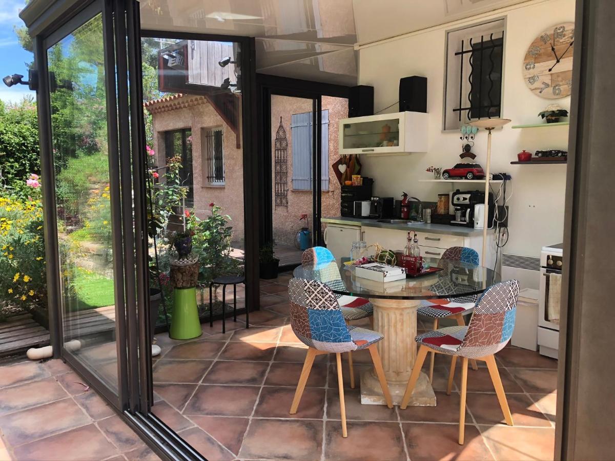 Logement Zen Sur La Colline Aux Mimosas 히에레 외부 사진